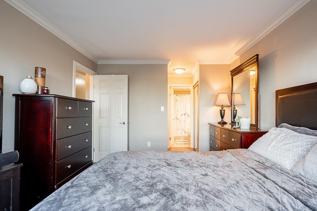 313 1830 E Southmere Crescent, Surrey, British Columbia  V4A 9C2 - Photo 13 - R3095099