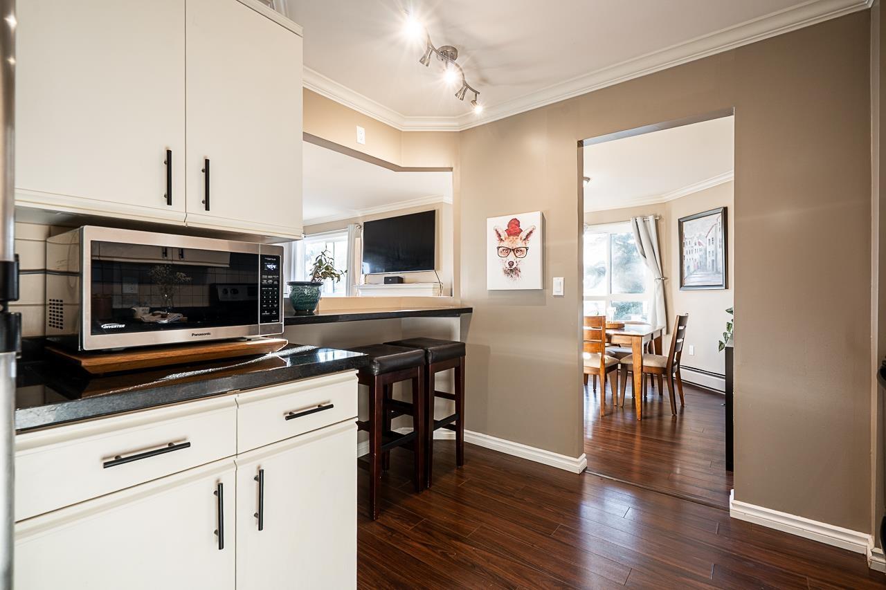 313 1830 E Southmere Crescent, Surrey, British Columbia  V4A 9C2 - Photo 8 - R3095099