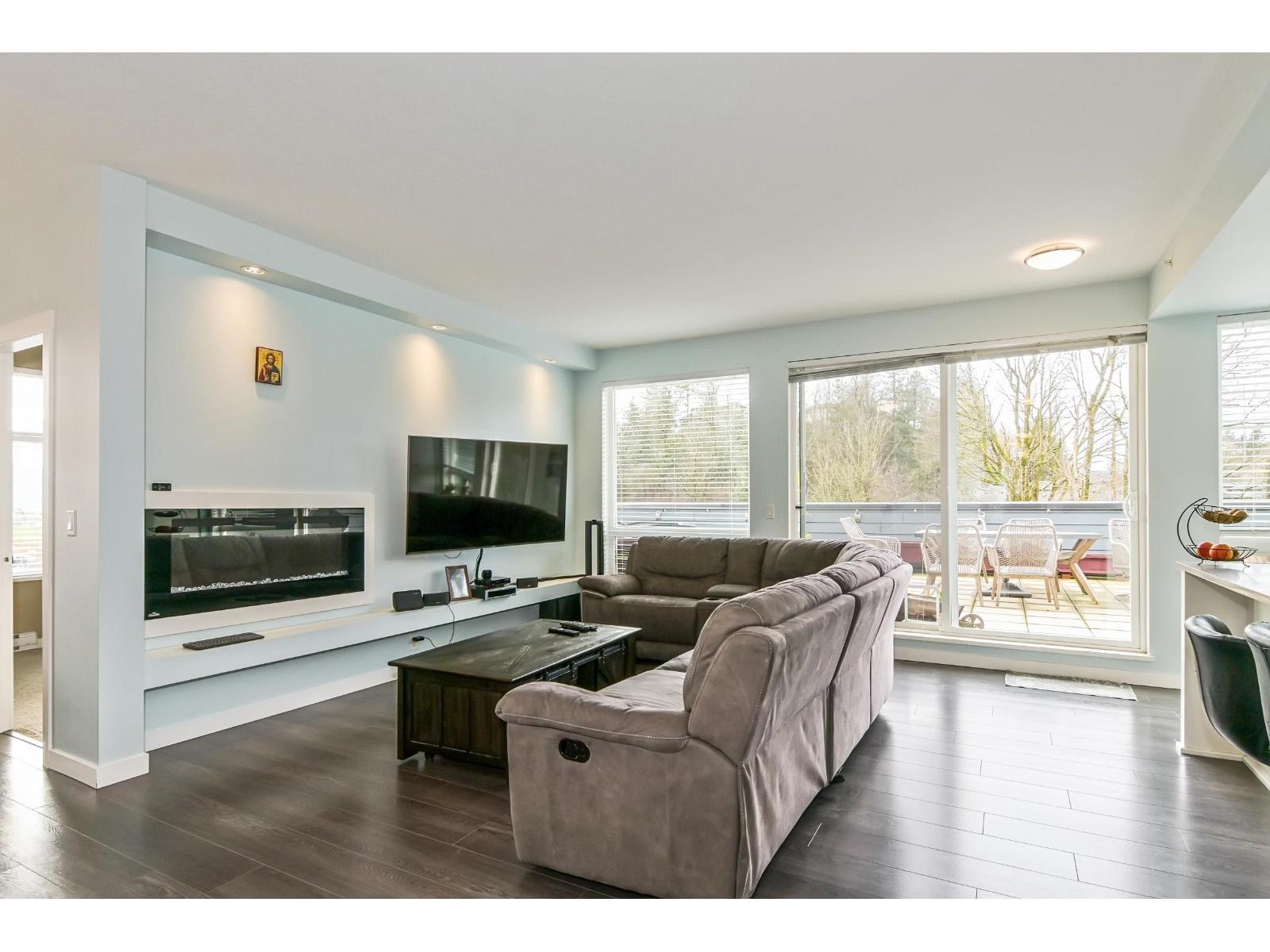 411 2242 Whatcom Road, Abbotsford, British Columbia  V3G 0G3 - Photo 4 - R3094878