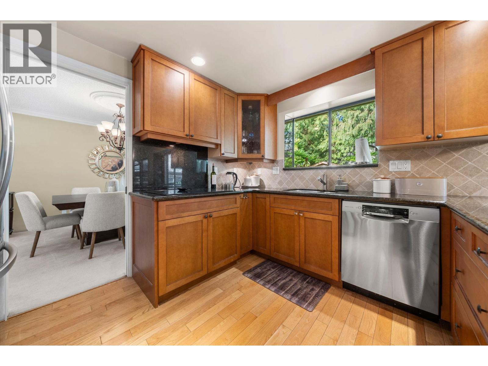 1168 Canyon Boulevard, North Vancouver, British Columbia  V7R 2K4 - Photo 12 - R3094985