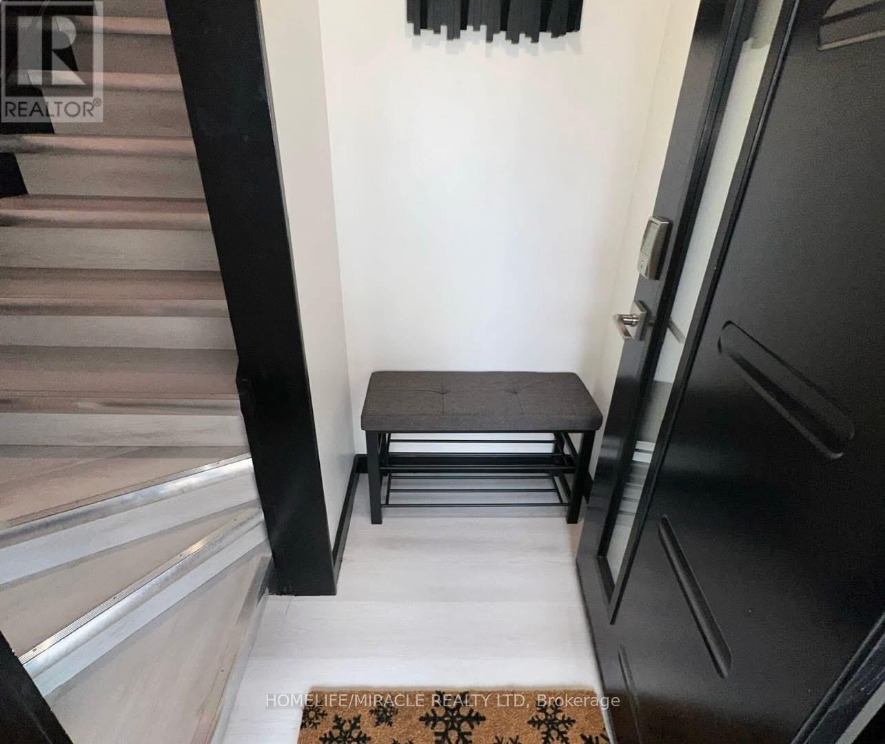 2 - 4985 Crysler Avenue, Niagara Falls, Ontario  L2E 3W6 - Photo 2 - X12836768