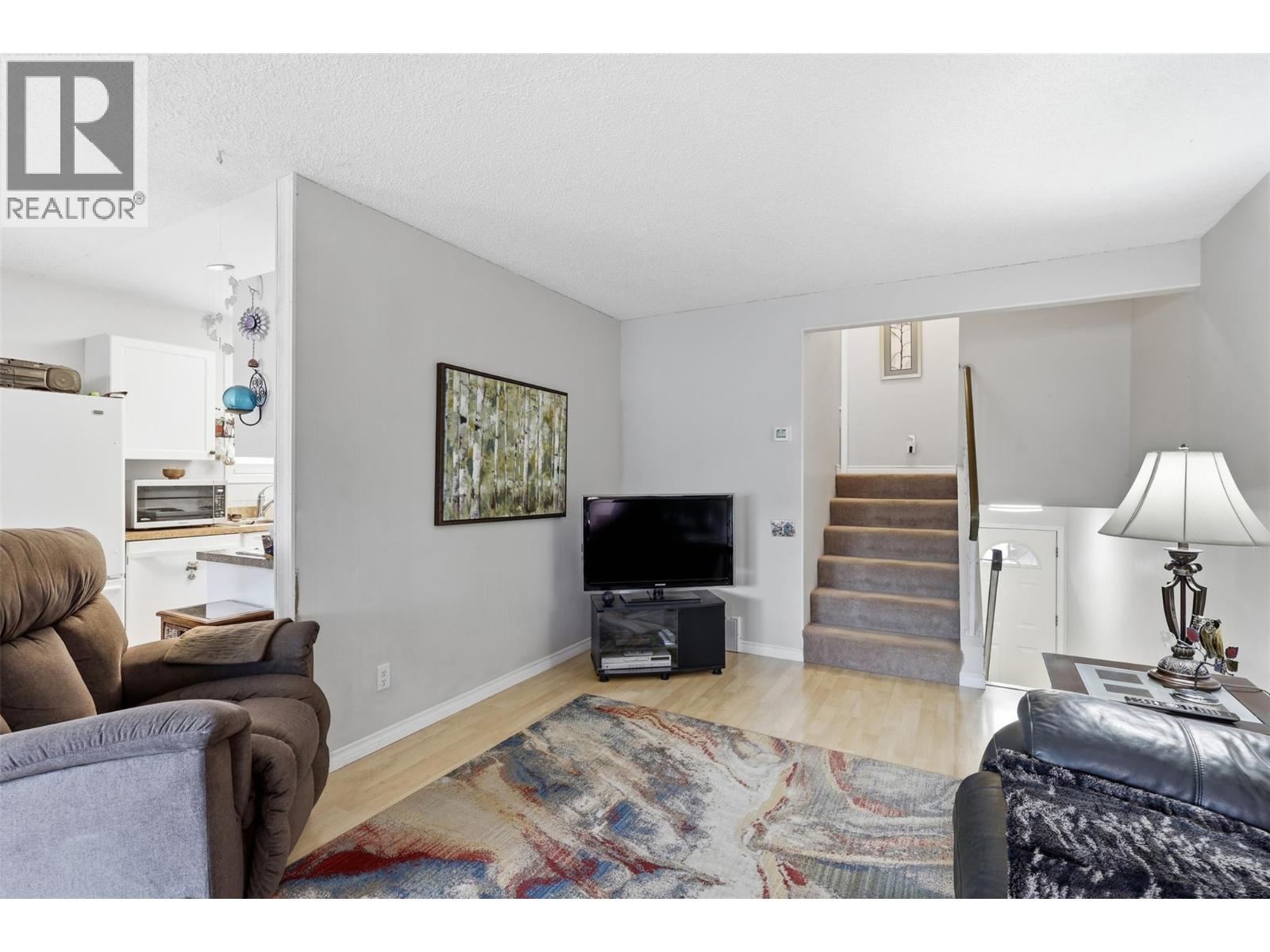 1155 Pembroke Avenue, Kamloops, British Columbia  V2B 7W5 - Photo 3 - 10377604