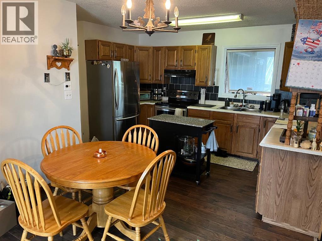 4833 47 Street, Rocky Mountain House, Alberta  T4T 1A6 - Photo 5 - A2279708