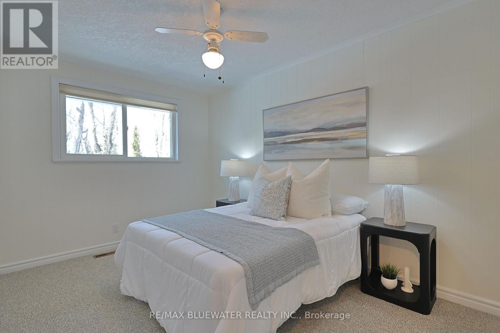 10300 Pines Parkway, Lambton Shores, Ontario  N0M 1T0 - Photo 27 - X12836838