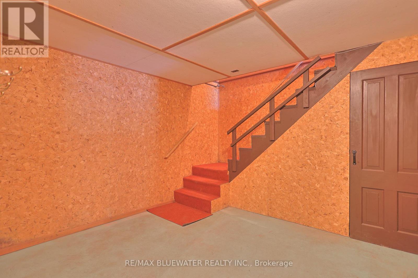 10318 Riverside Drive, Lambton Shores, Ontario  N0M 1T0 - Photo 27 - X12836844