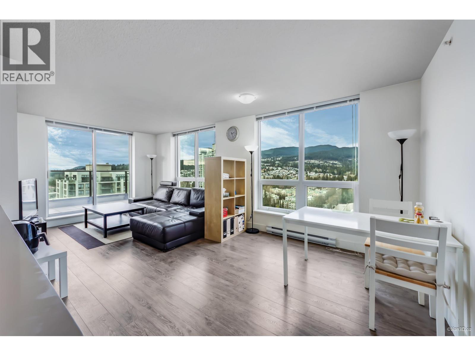 2208 3007 Glen Drive, Coquitlam, British Columbia  V3B 0L8 - Photo 5 - R2972734