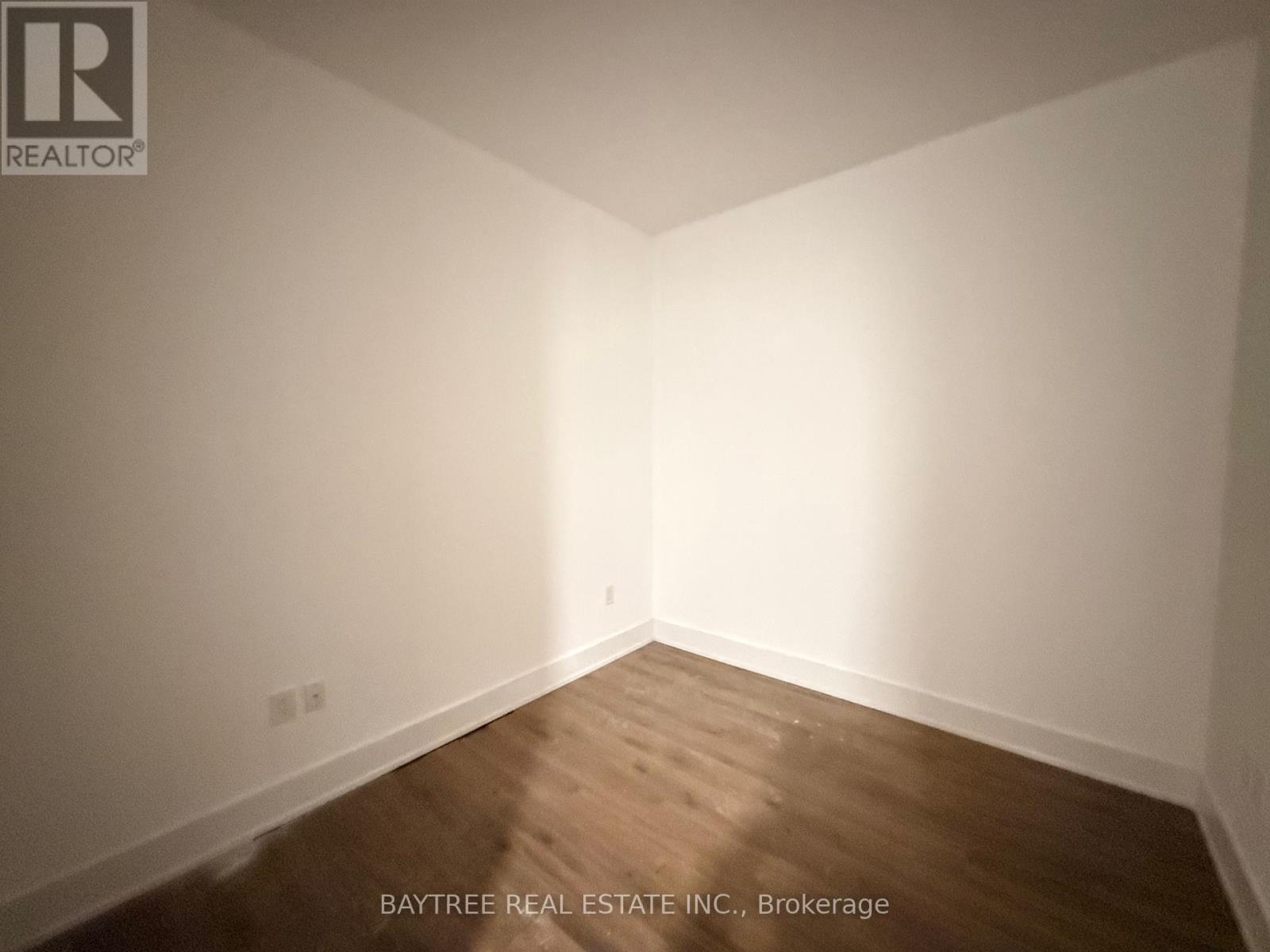 425 - 111 St Clair Avenue W, Toronto, Ontario  M4V 1N5 - Photo 6 - C12808428