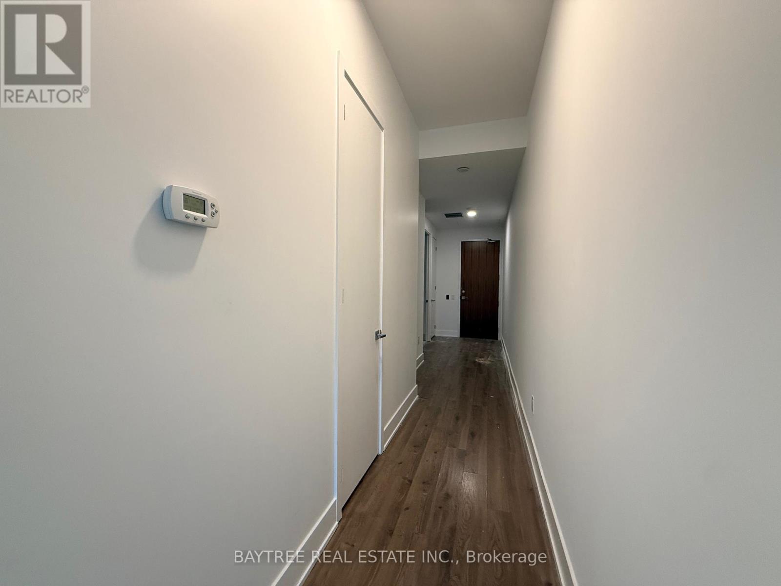 425 - 111 St Clair Avenue W, Toronto, Ontario  M4V 1N5 - Photo 5 - C12808428