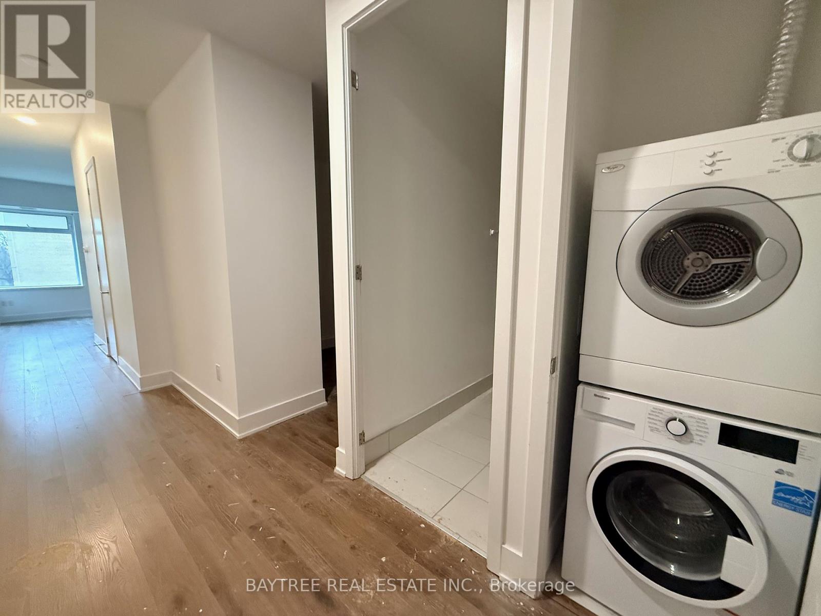 425 - 111 St Clair Avenue W, Toronto, Ontario  M4V 1N5 - Photo 8 - C12808428