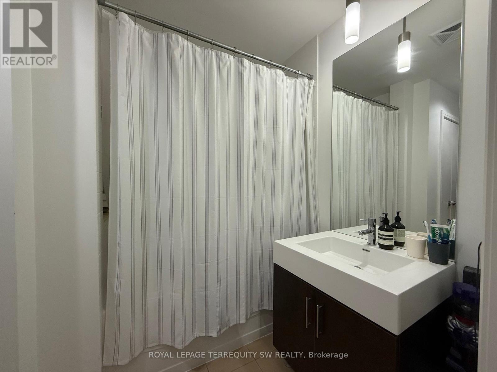 S512 - 112 George Street, Toronto, Ontario  M5A 2M5 - Photo 10 - C12836922