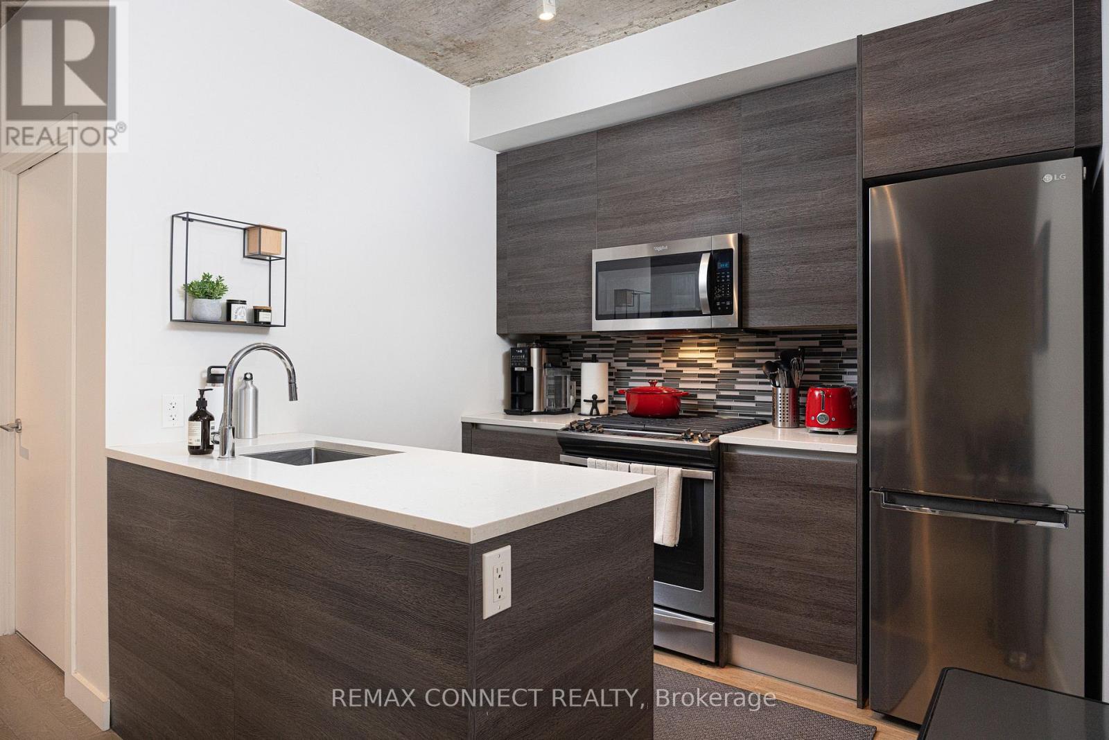 1216 - 111 Bathurst Street, Toronto, Ontario  M5V 0M9 - Photo 10 - C12836934