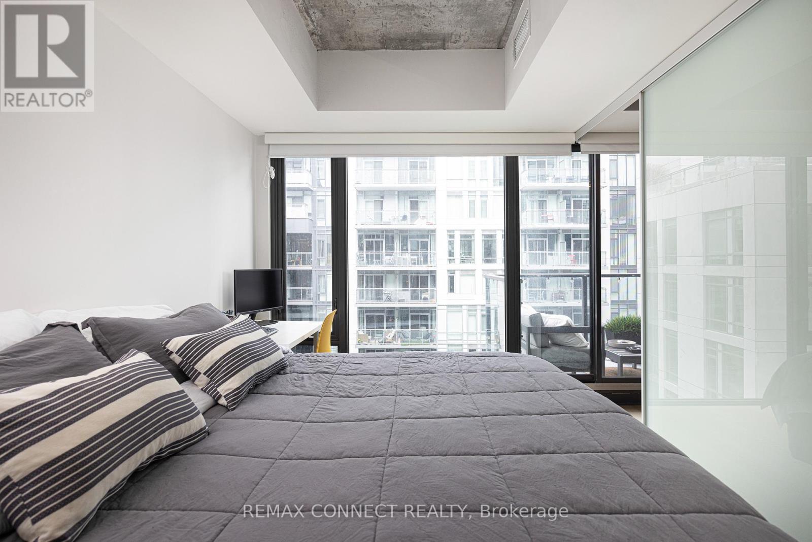 1216 - 111 Bathurst Street, Toronto, Ontario  M5V 0M9 - Photo 12 - C12836934