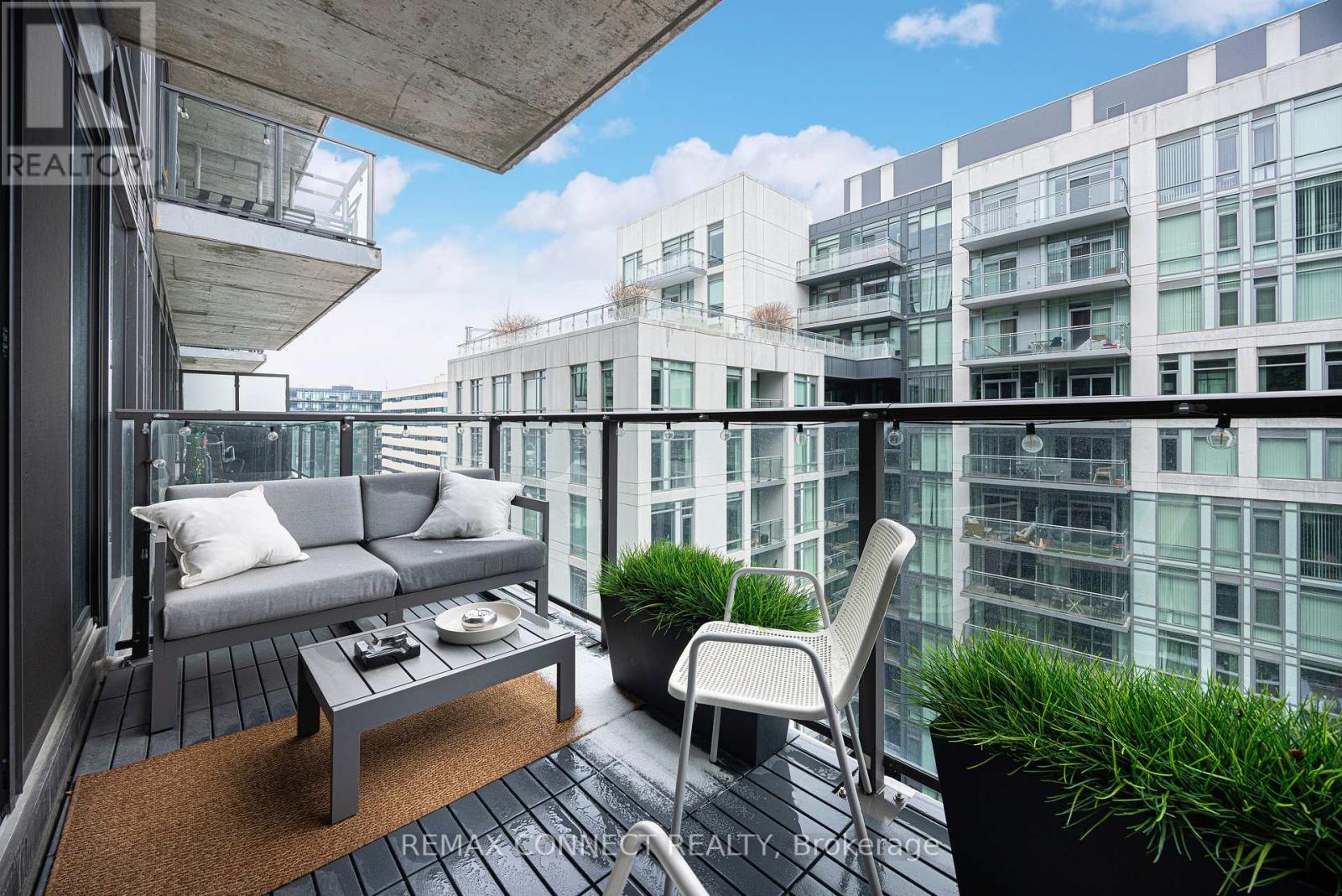 1216 - 111 Bathurst Street, Toronto, Ontario  M5V 0M9 - Photo 18 - C12836934