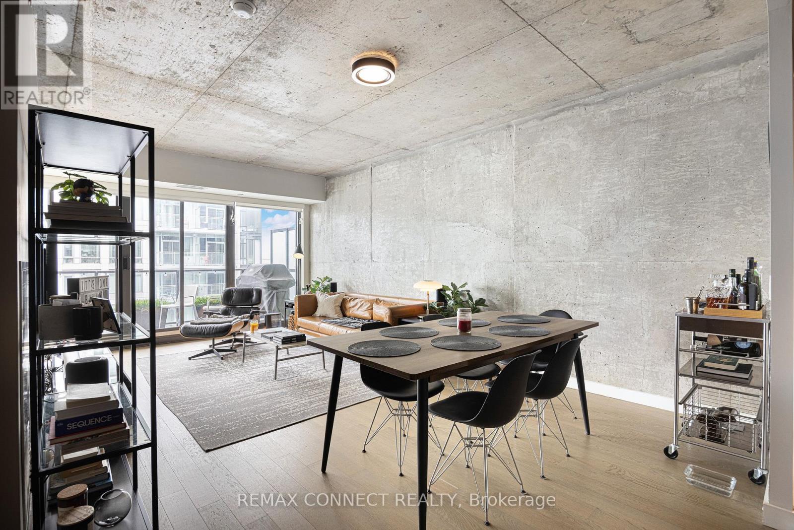 1216 - 111 Bathurst Street, Toronto, Ontario  M5V 0M9 - Photo 4 - C12836934