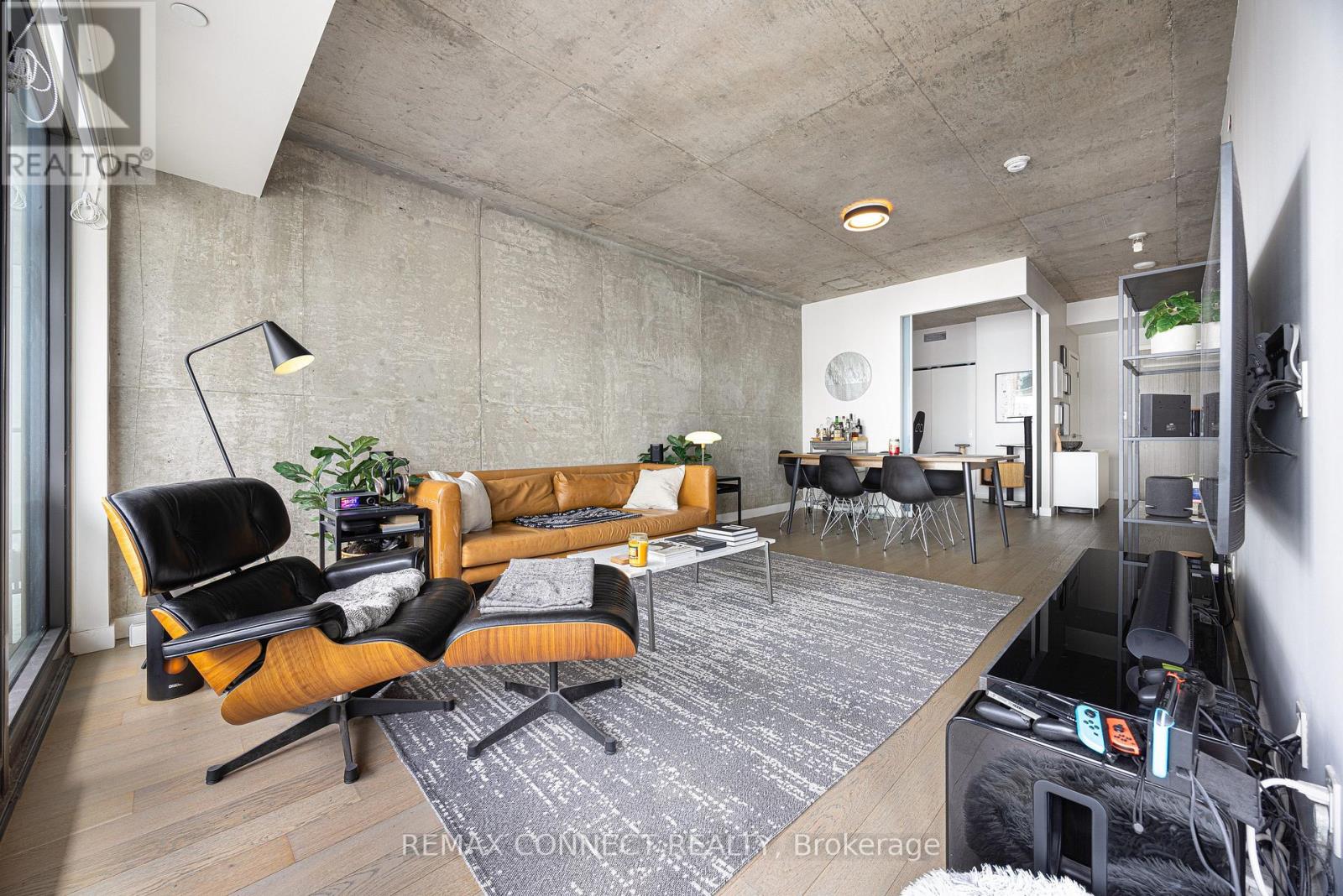 1216 - 111 Bathurst Street, Toronto, Ontario  M5V 0M9 - Photo 6 - C12836934