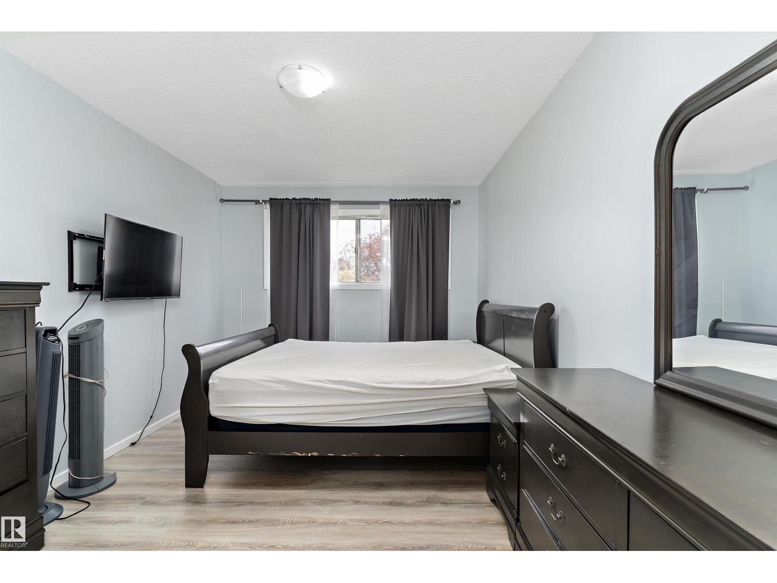 3214 71 St Nw, Edmonton, Alberta  T6K 1K9 - Photo 11 - E4475555