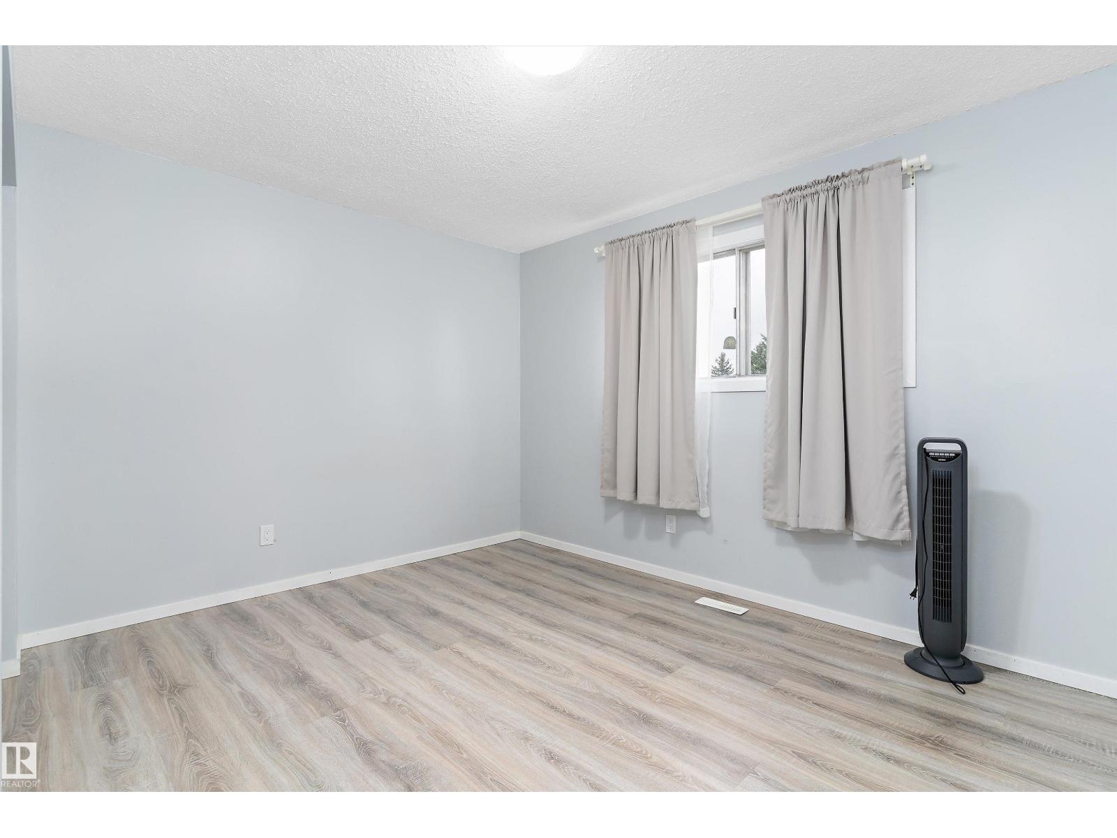 3214 71 St Nw, Edmonton, Alberta  T6K 1K9 - Photo 15 - E4475555