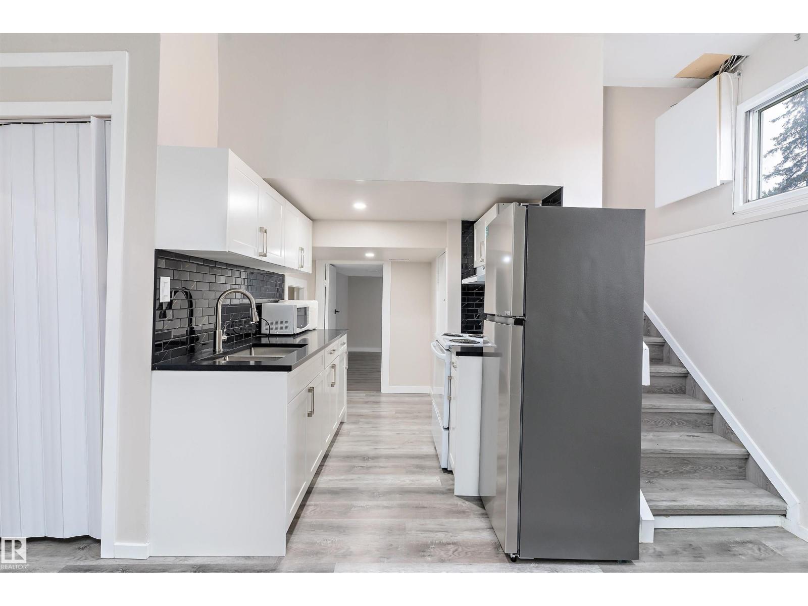 3214 71 St Nw, Edmonton, Alberta  T6K 1K9 - Photo 18 - E4475555