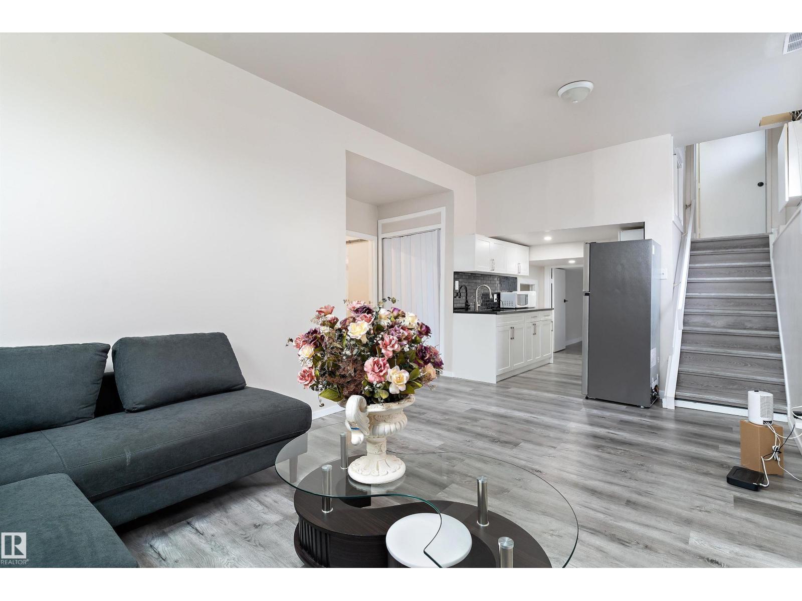 3214 71 St Nw, Edmonton, Alberta  T6K 1K9 - Photo 21 - E4475555