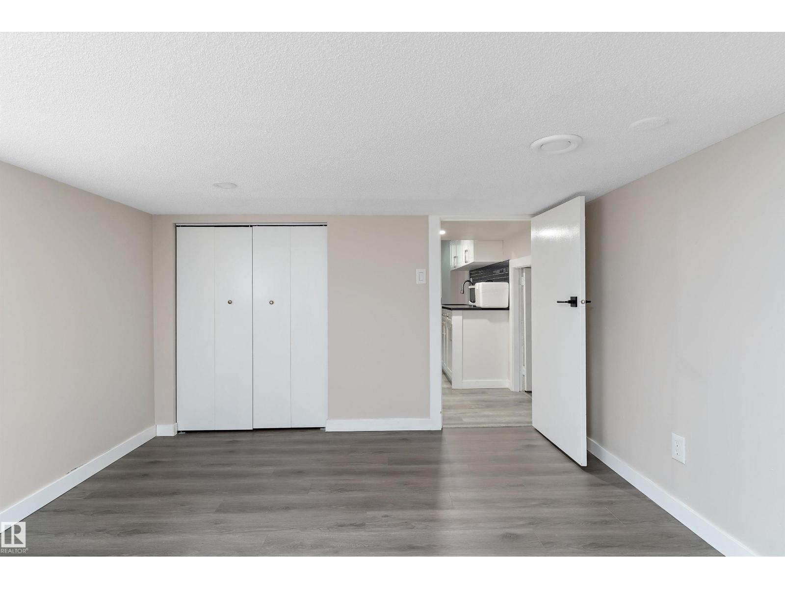 3214 71 St Nw, Edmonton, Alberta  T6K 1K9 - Photo 24 - E4475555