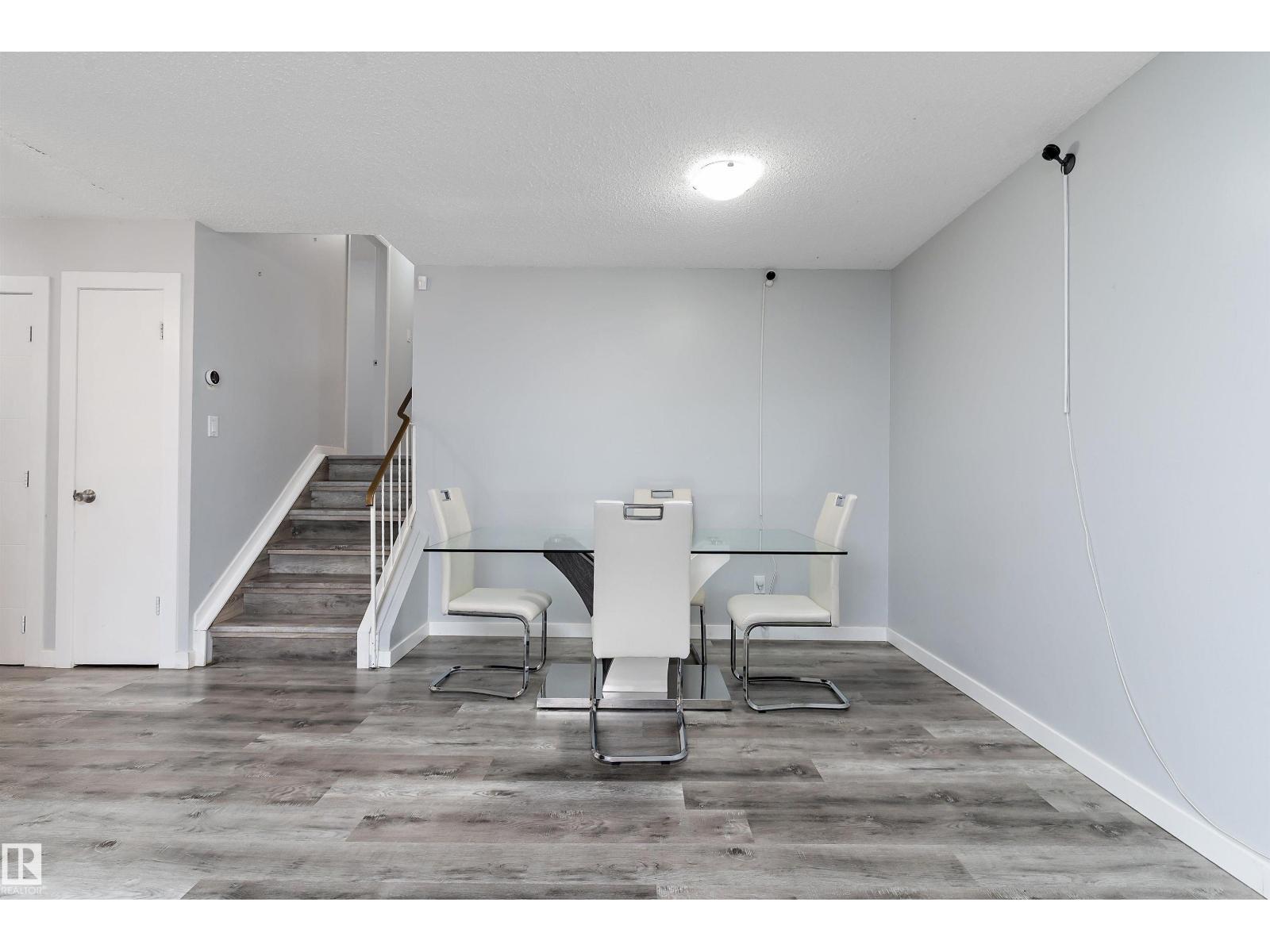 3214 71 St Nw, Edmonton, Alberta  T6K 1K9 - Photo 9 - E4475555