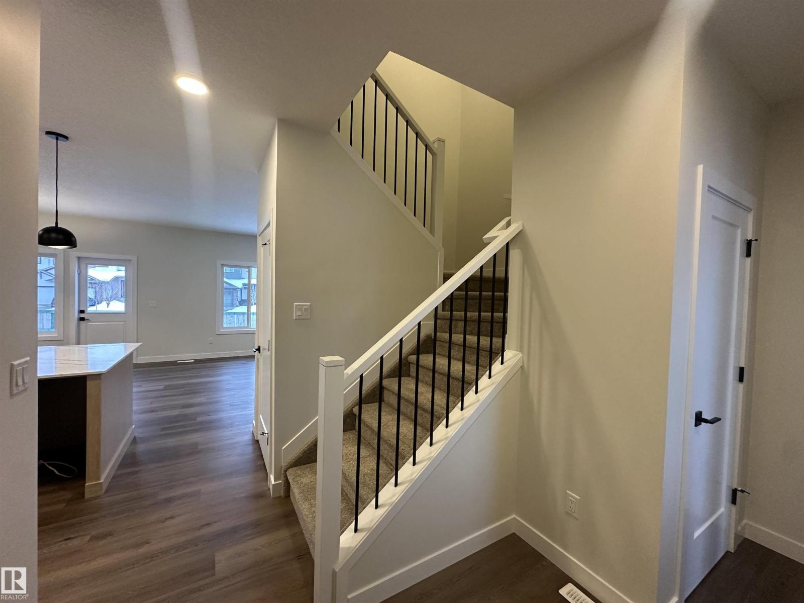 34 Ficus Wy, Fort Saskatchewan, Alberta  T8L 0Z6 - Photo 3 - E4468366