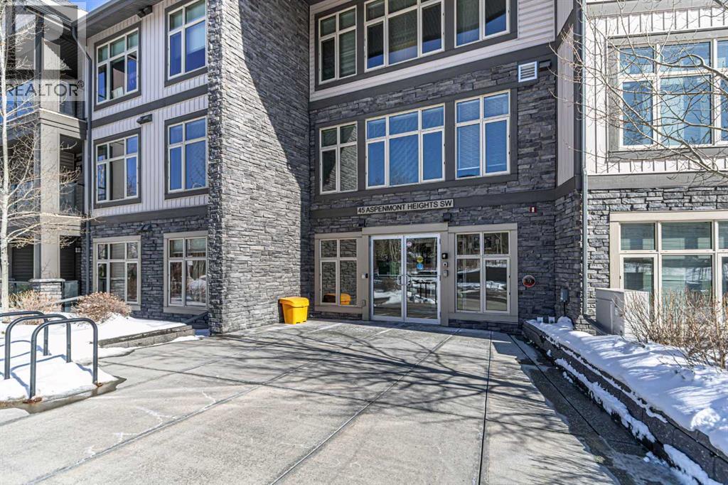 303, 45 Aspenmont Heights Sw, Calgary, Alberta  T3H 0E6 - Photo 2 - A2289830