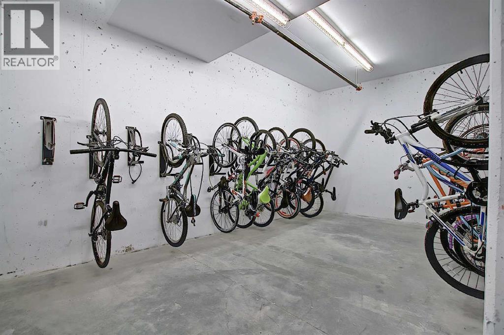 303, 45 Aspenmont Heights Sw, Calgary, Alberta  T3H 0E6 - Photo 20 - A2289830