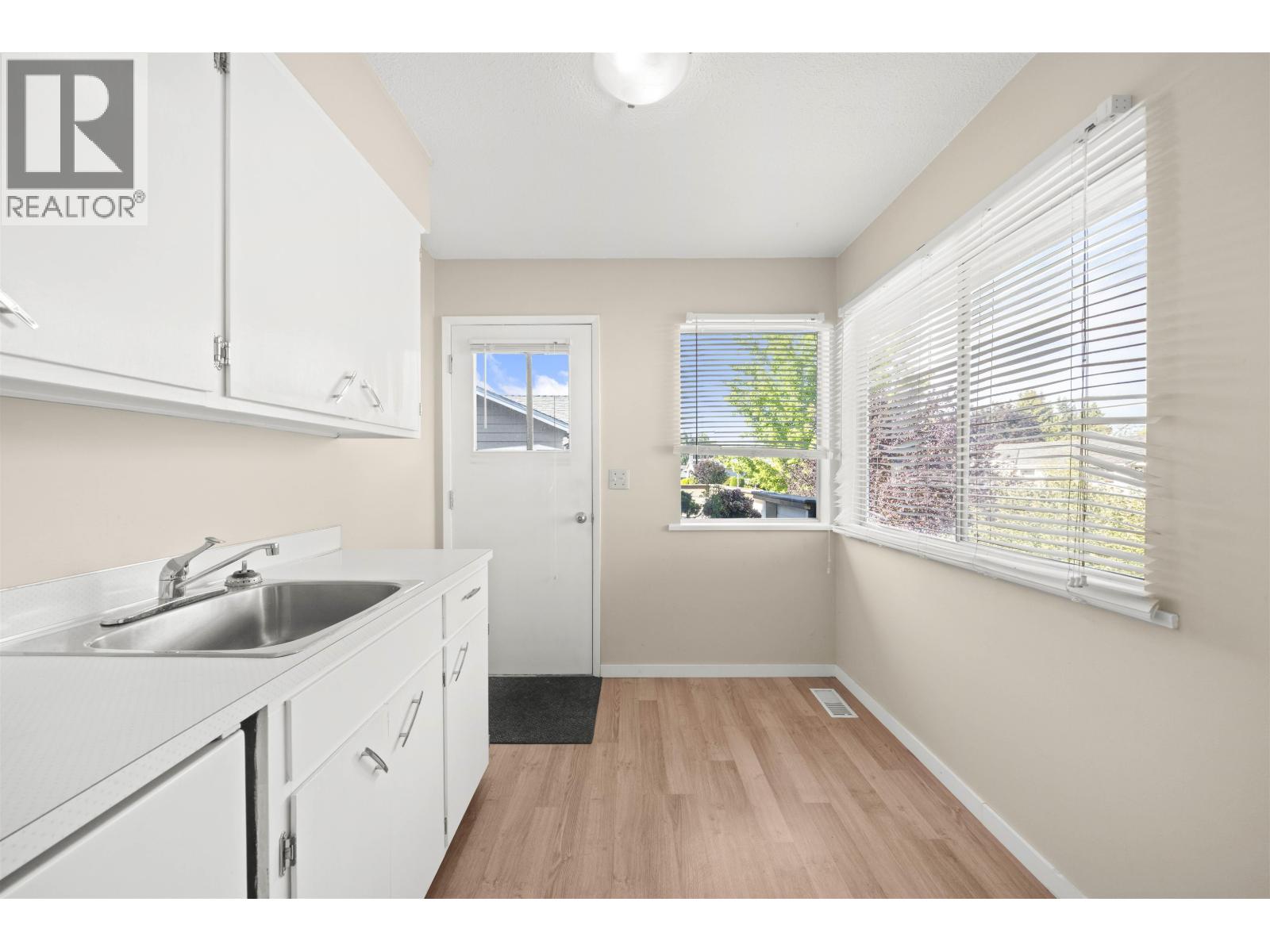 8431 Rosebank Crescent, Richmond, British Columbia  V7A 2K8 - Photo 13 - R3093124