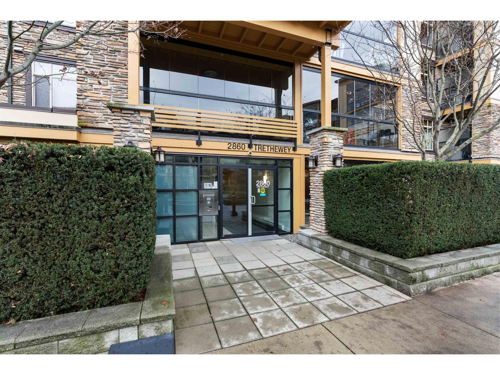 609 2860 Trethewey Street, Abbotsford, British Columbia  V2T 0G5 - Photo 1 - R3079088