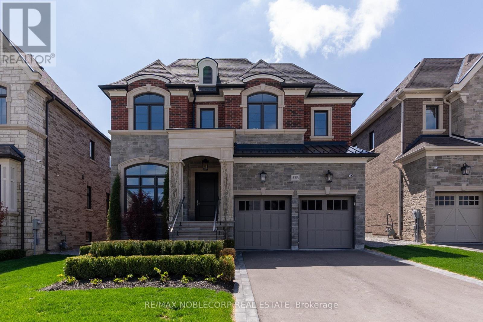 53b Puccini Drive, Richmond Hill, Ontario  L4E 2Y7 - Photo 2 - N12836840