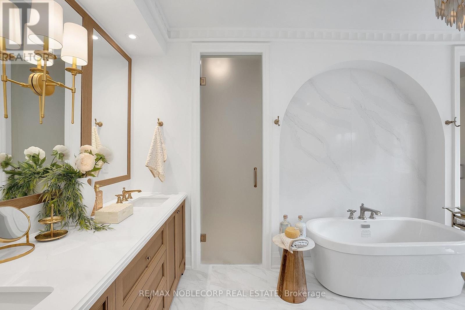 53b Puccini Drive, Richmond Hill, Ontario  L4E 2Y7 - Photo 28 - N12836840