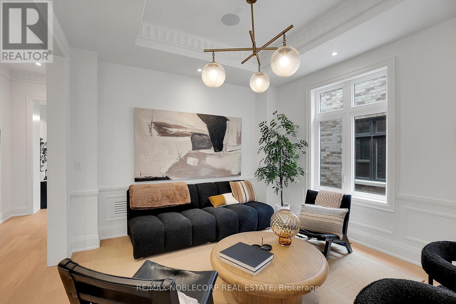 53b Puccini Drive, Richmond Hill, Ontario  L4E 2Y7 - Photo 5 - N12836840