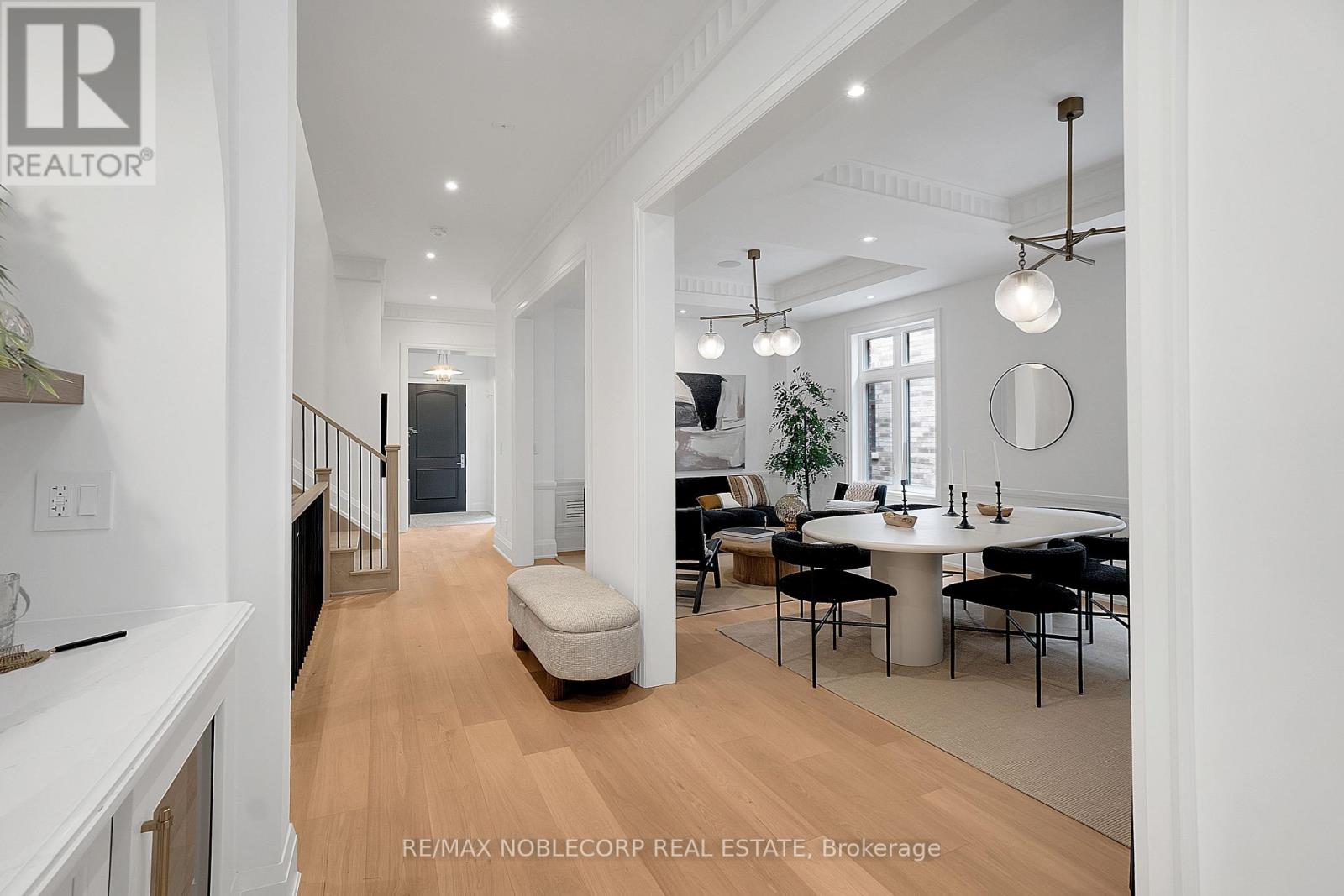 53b Puccini Drive, Richmond Hill, Ontario  L4E 2Y7 - Photo 8 - N12836840