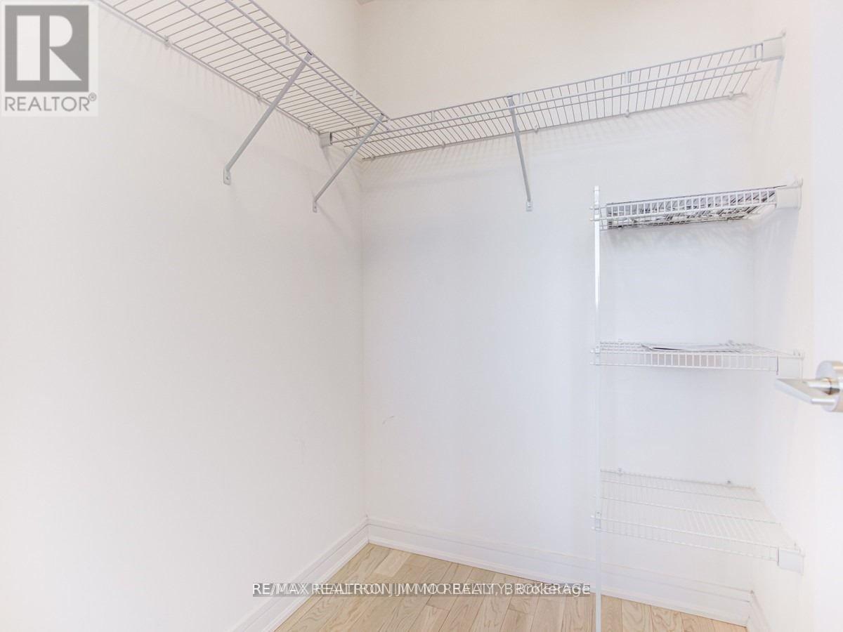 9199 Yonge Street, Richmond Hill (Langstaff), Ontario  L4C 1H7 - Photo 22 - N12836848