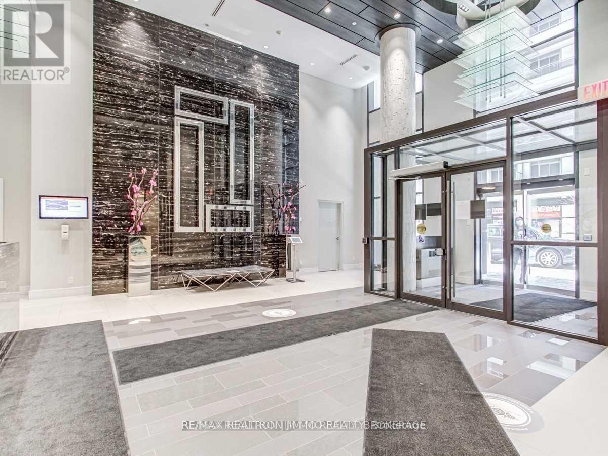 9199 Yonge Street, Richmond Hill (Langstaff), Ontario  L4C 1H7 - Photo 3 - N12836848