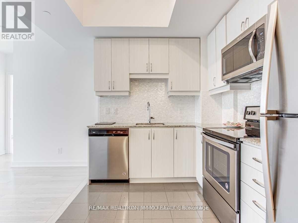 9199 Yonge Street, Richmond Hill (Langstaff), Ontario  L4C 1H7 - Photo 9 - N12836848