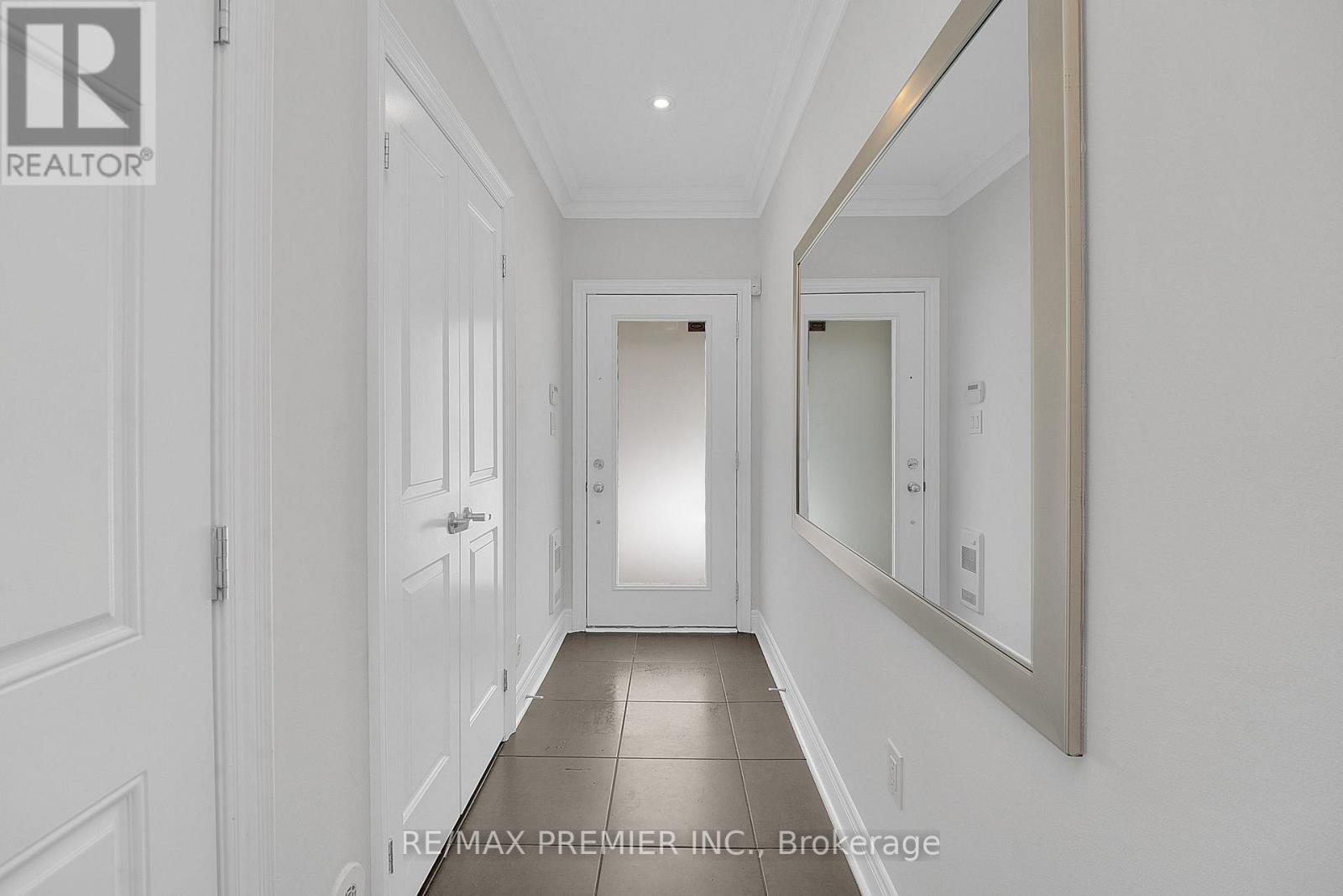 12 - 27 Powseland Crescent, Vaughan, Ontario  L4L 0C5 - Photo 4 - N12836882