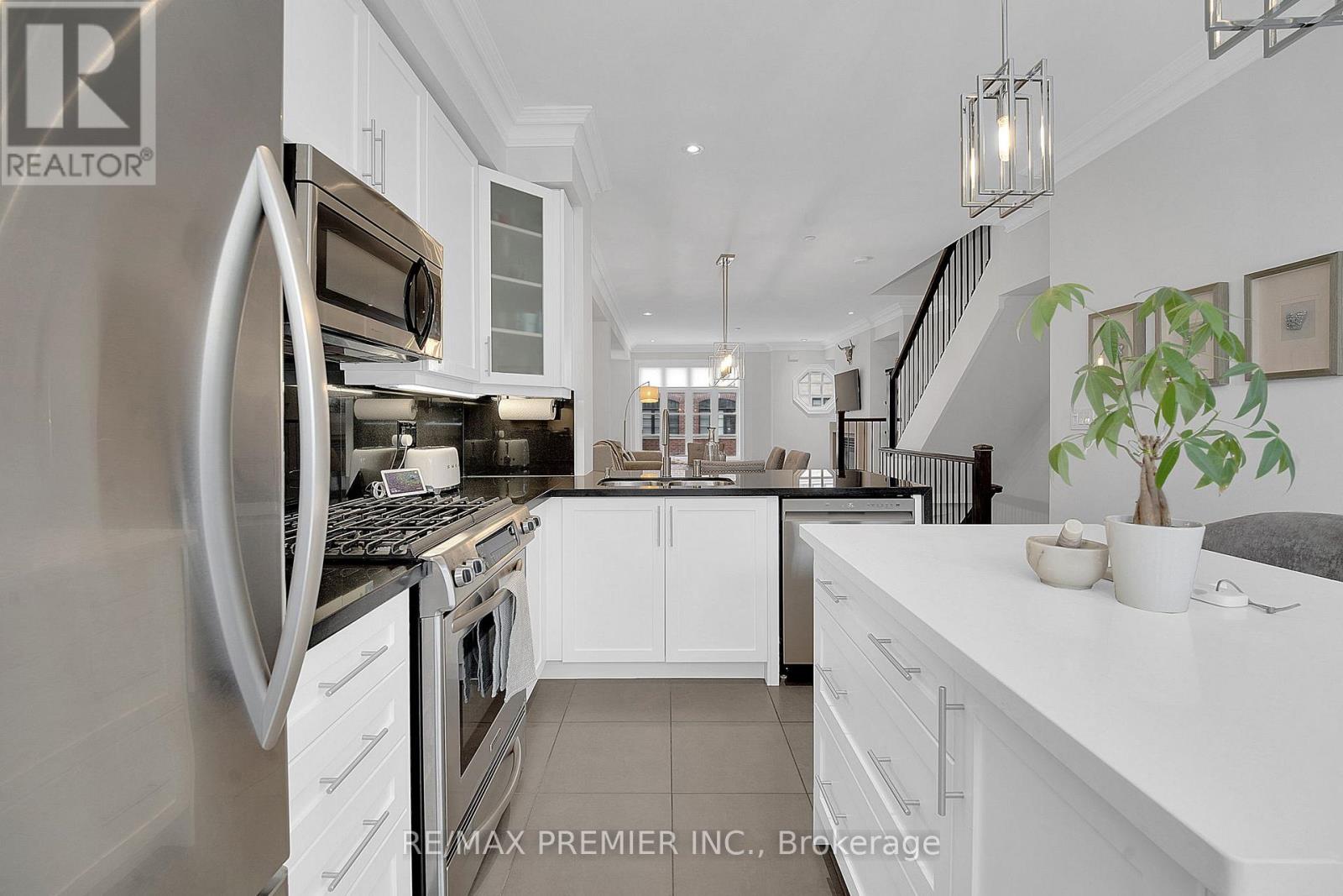 12 - 27 Powseland Crescent, Vaughan, Ontario  L4L 0C5 - Photo 9 - N12836882