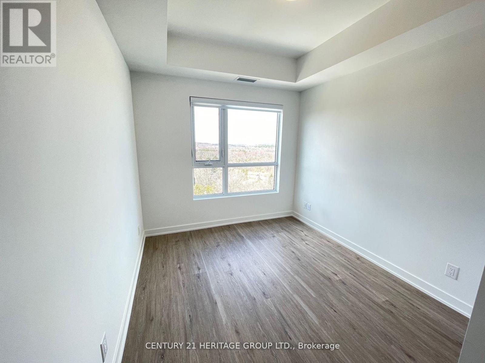 1003 - 56 Lakeside Terrace, Barrie, Ontario  L4M 0L4 - Photo 4 - S12836832