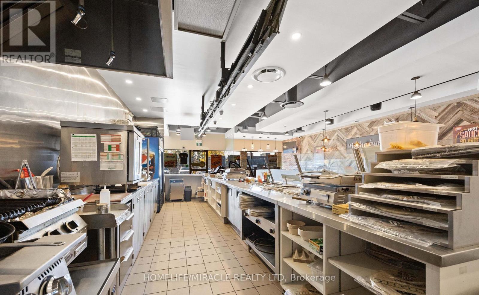 6 - 353 Duckworth Street, Barrie, Ontario  L4M 5C2 - Photo 11 - S12836868