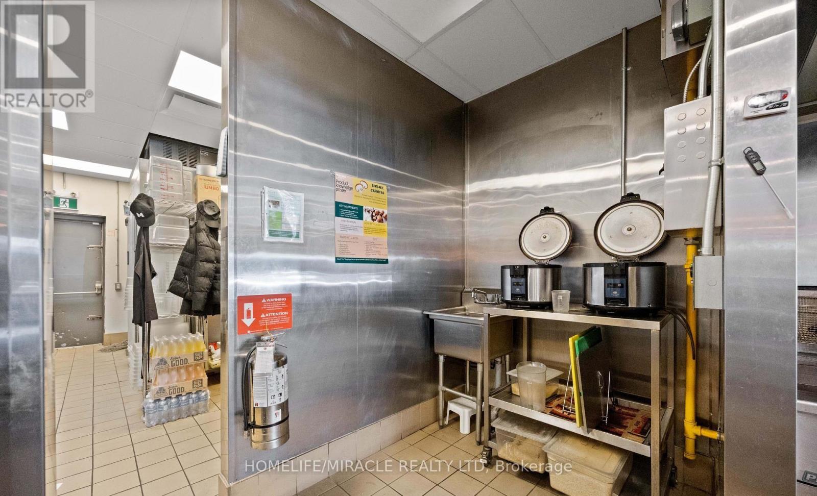 6 - 353 Duckworth Street, Barrie, Ontario  L4M 5C2 - Photo 13 - S12836868