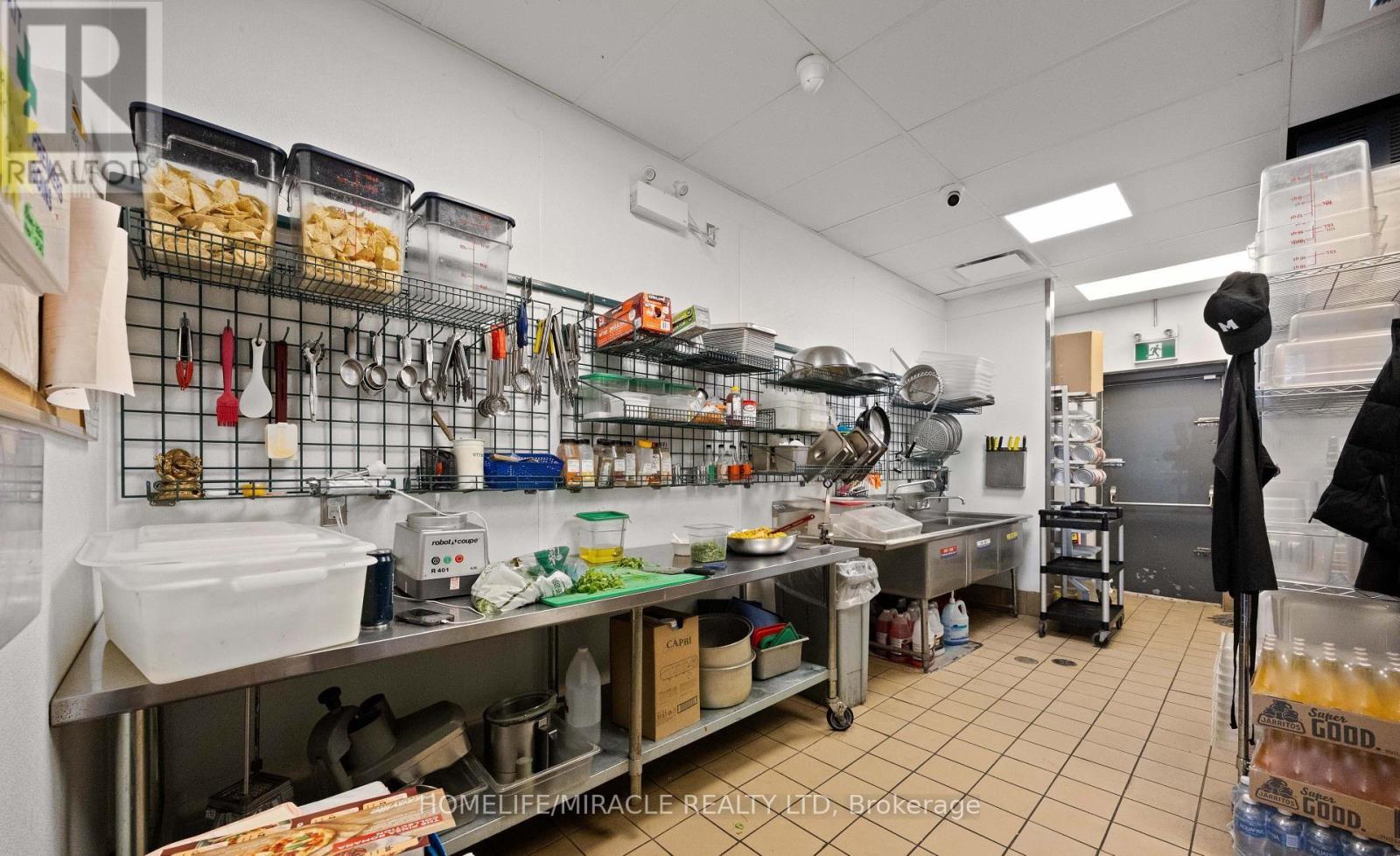 6 - 353 Duckworth Street, Barrie, Ontario  L4M 5C2 - Photo 14 - S12836868