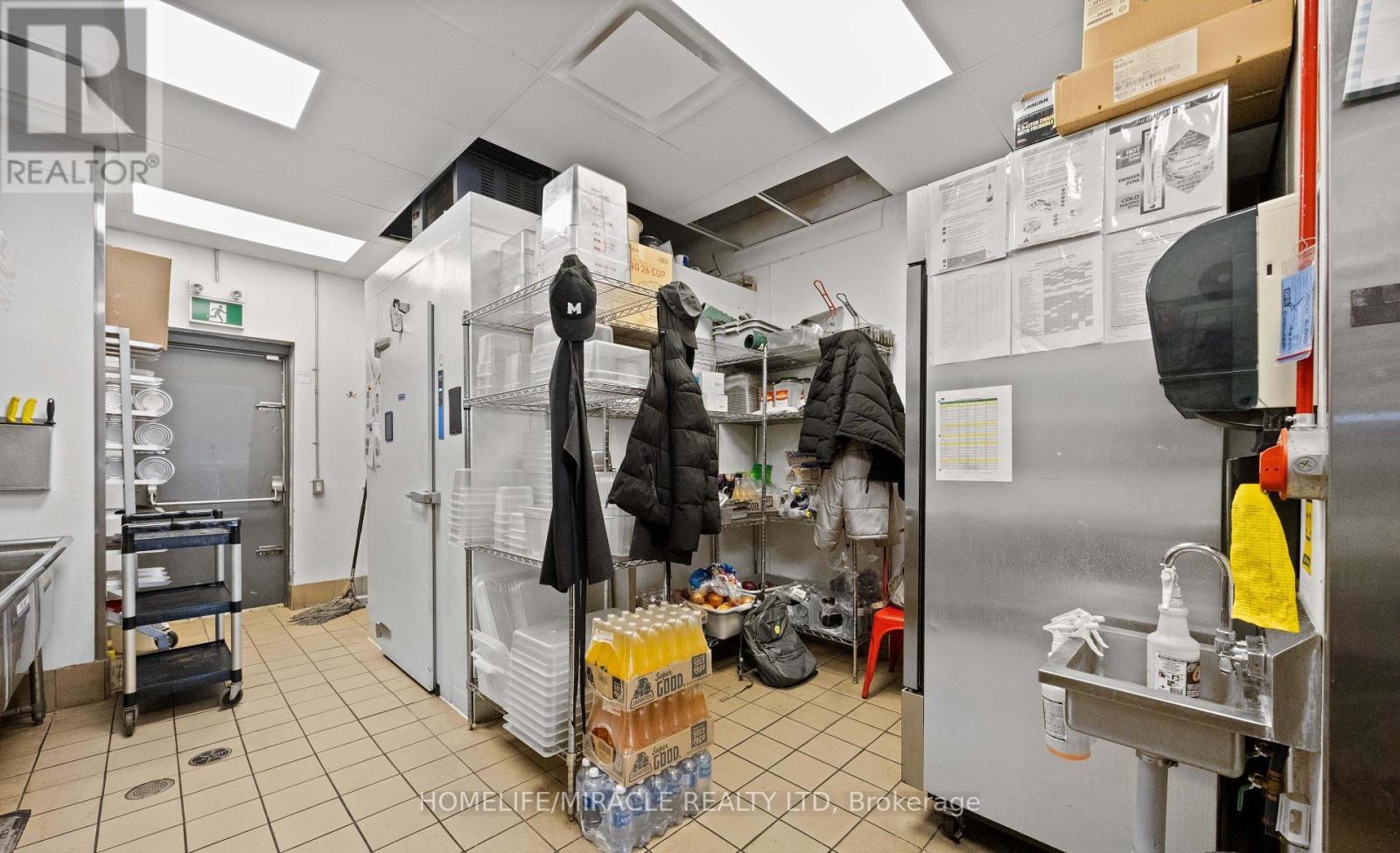 6 - 353 Duckworth Street, Barrie, Ontario  L4M 5C2 - Photo 15 - S12836868