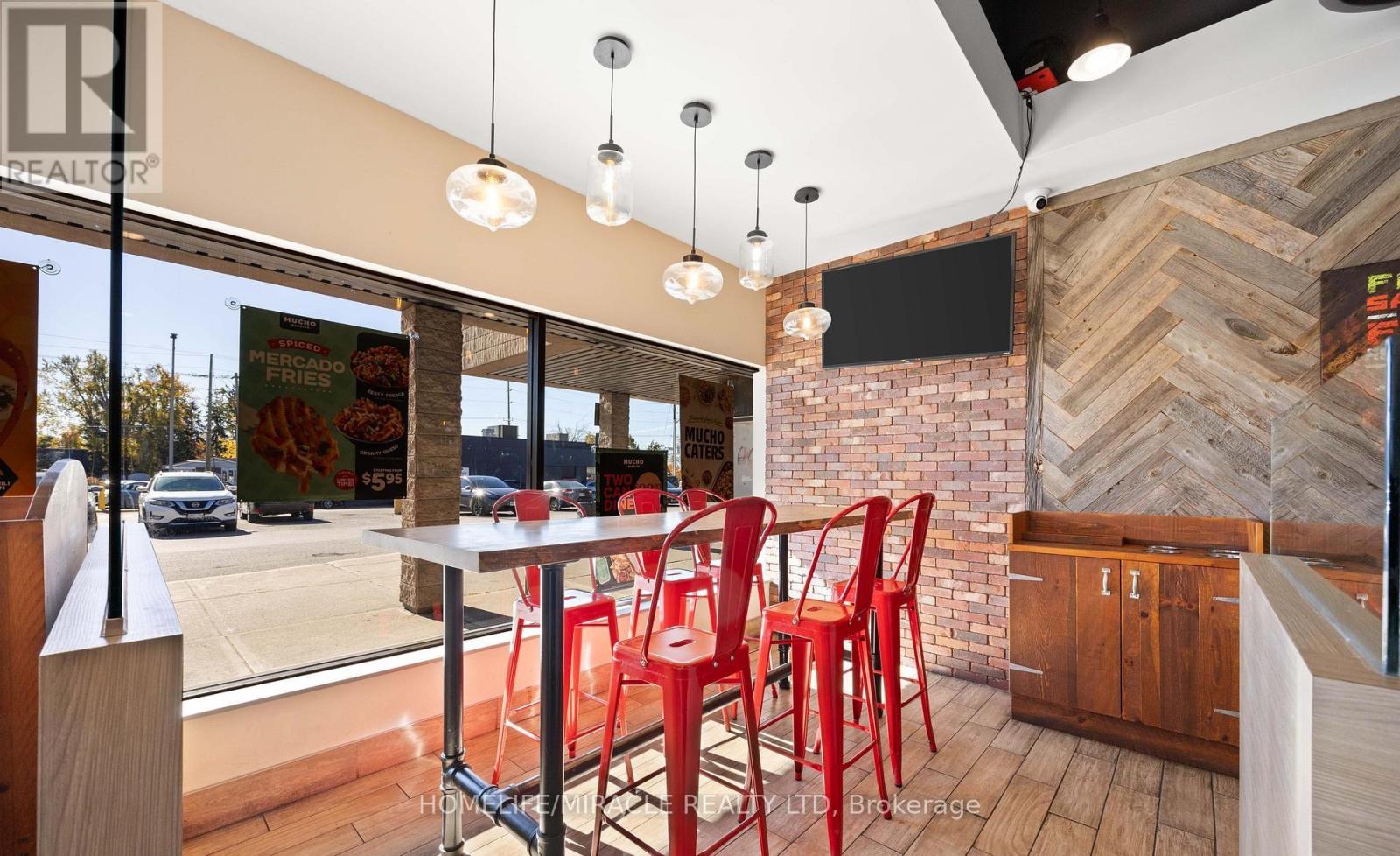 6 - 353 Duckworth Street, Barrie, Ontario  L4M 5C2 - Photo 5 - S12836868