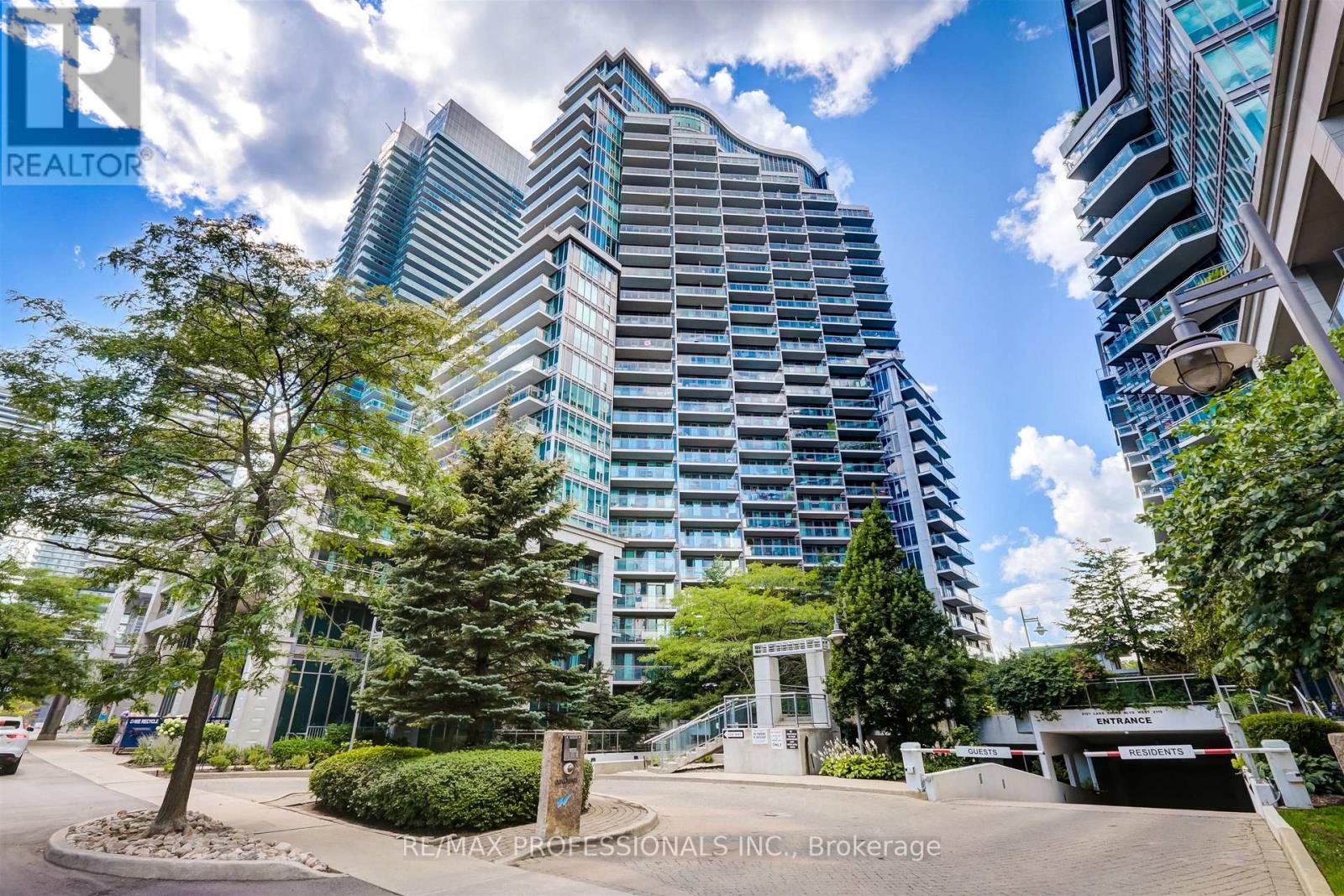1515 - 2121 Lake Shore Boulevard W, Toronto, Ontario  M8V 4E9 - Photo 3 - W12836860