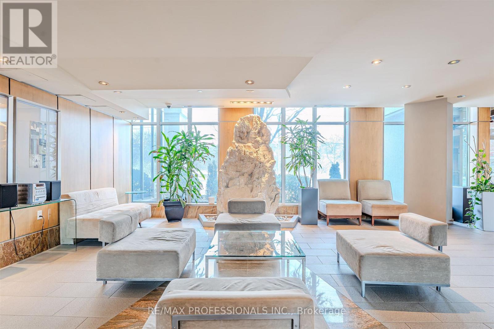 1515 - 2121 Lake Shore Boulevard W, Toronto, Ontario  M8V 4E9 - Photo 6 - W12836860