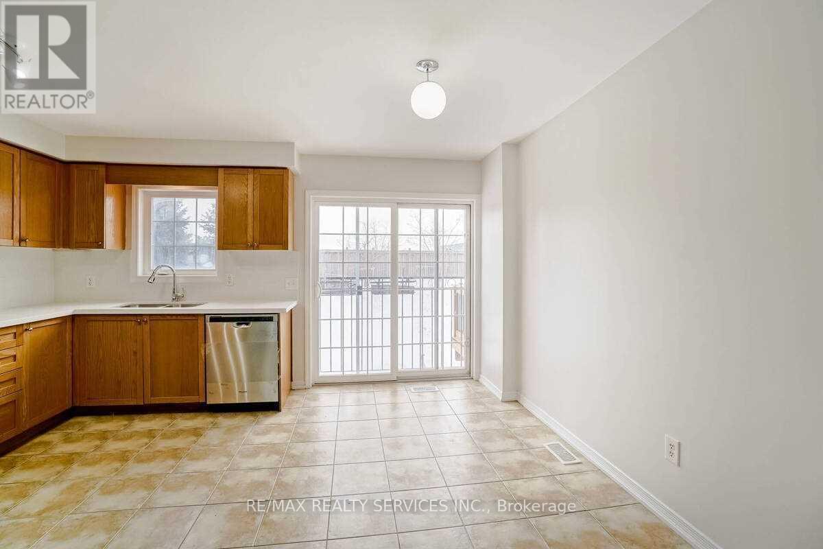 43 Denison Avenue, Brampton, Ontario  L6X 0T7 - Photo 14 - W12836900