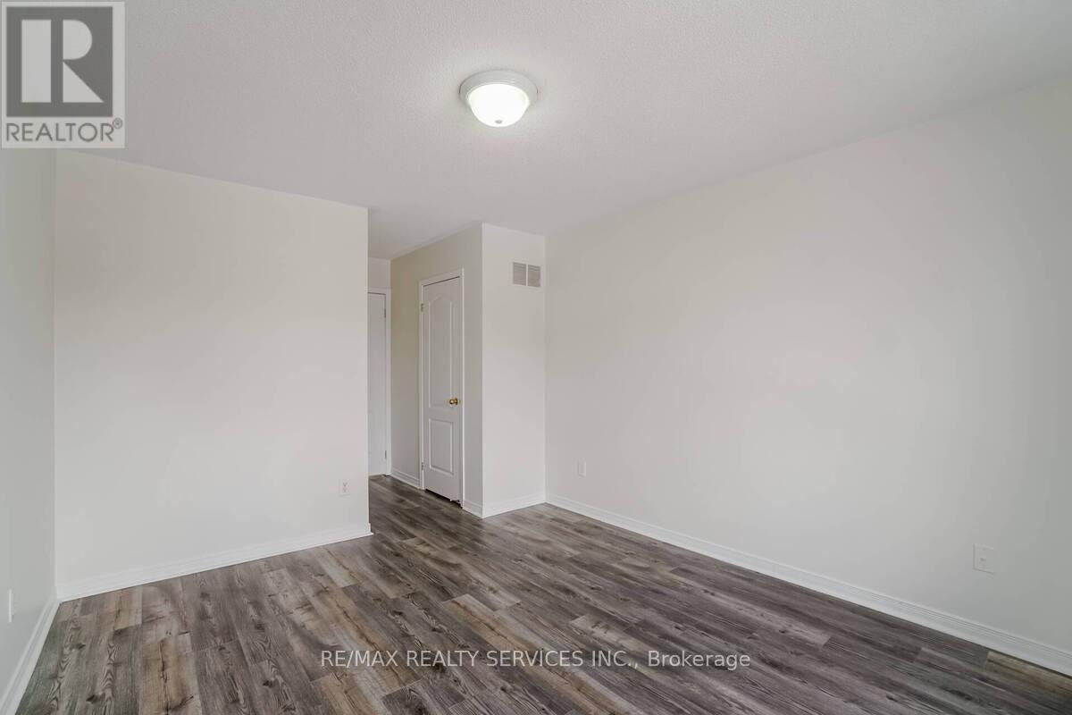 43 Denison Avenue, Brampton, Ontario  L6X 0T7 - Photo 24 - W12836900