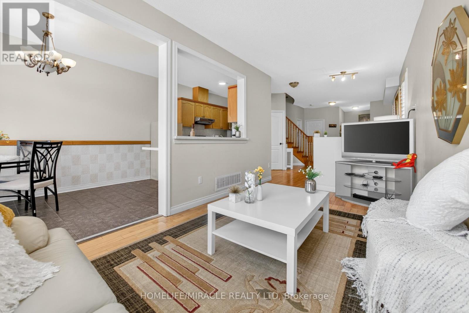 967 Ledbury Crescent, Mississauga, Ontario  L5V 2R3 - Photo 11 - W12836910